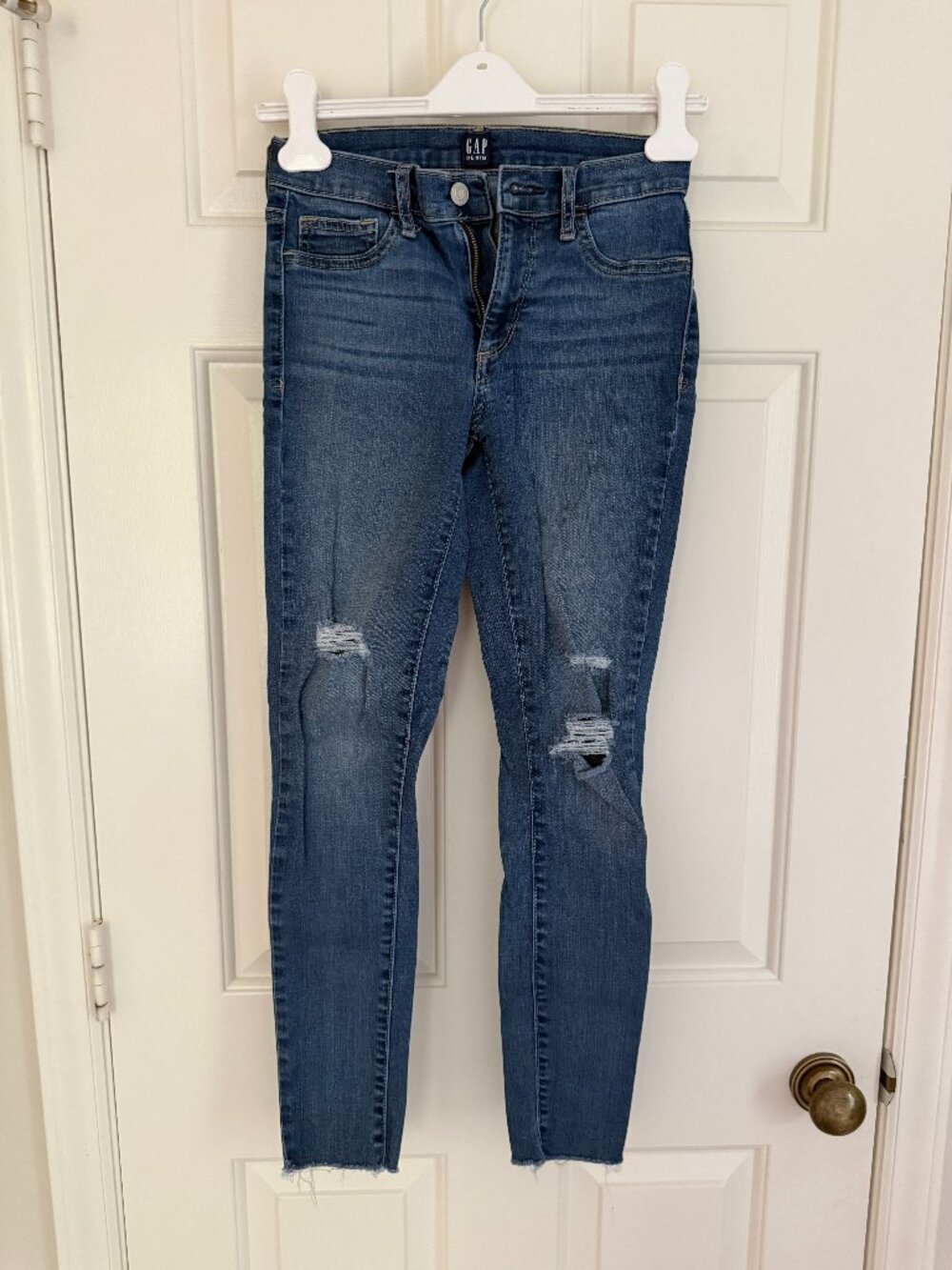 GAP jeans with ripped knees "favorite jeggings" size 25